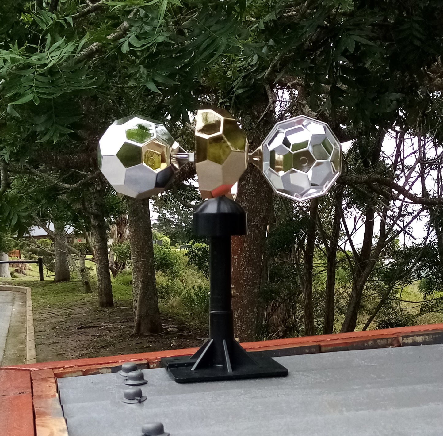 Eagle Eye Reflective Bird Deterrent Spinner (Land Birds) - R899 excl VAT